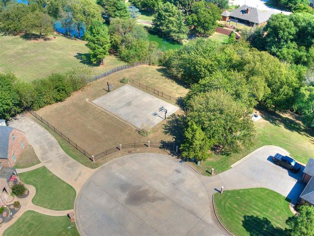 4700 Westlakes Road, Norman, OK 73072