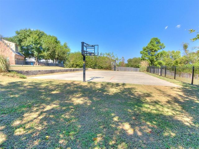 4700 Westlakes Road, Norman, OK 73072