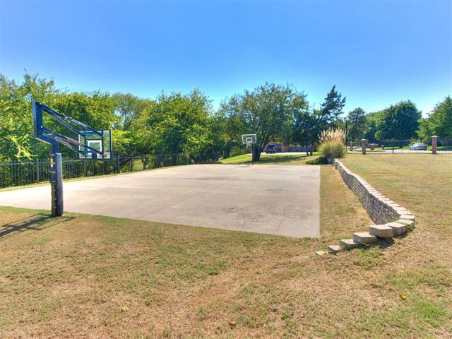 4700 Westlakes Road, Norman, OK 73072