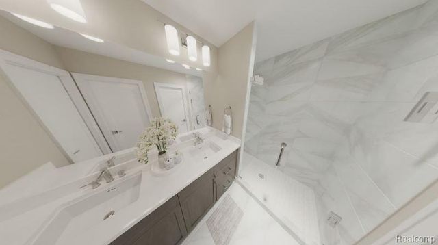 800 Balmoral Ln, Troy, MI 48085