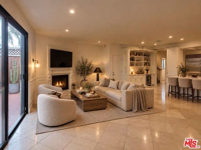 818 14th Street 2, Santa Monica, CA 90403