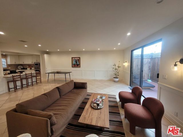 818 14th Street 2, Santa Monica, CA 90403