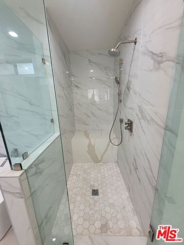 818 14th Street 2, Santa Monica, CA 90403