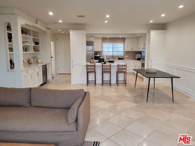 818 14th Street 2, Santa Monica, CA 90403