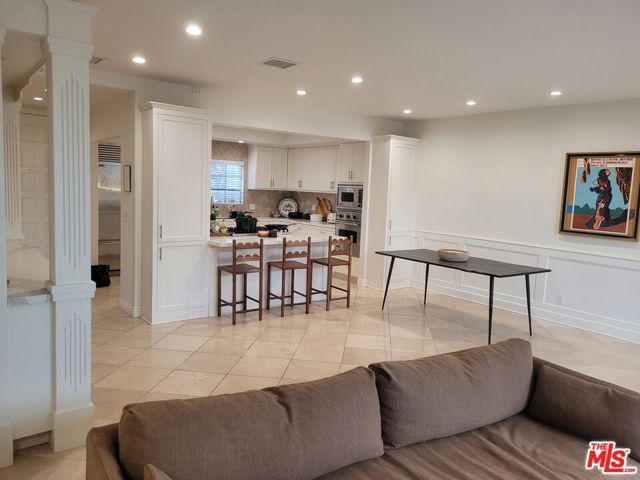 818 14th Street 2, Santa Monica, CA 90403