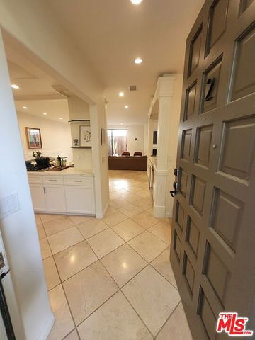 818 14th Street 2, Santa Monica, CA 90403