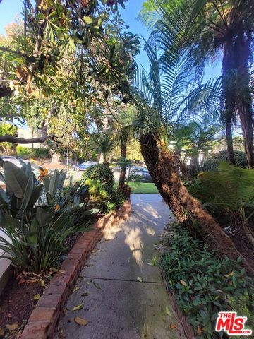 818 14th Street 2, Santa Monica, CA 90403