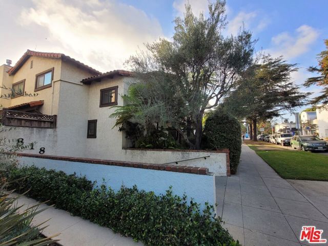 818 14th Street 2, Santa Monica, CA 90403