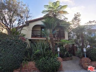 818 14th Street 2, Santa Monica, CA 90403