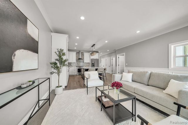 1929 Brookwood Avenue, Royal Oak, MI 48073