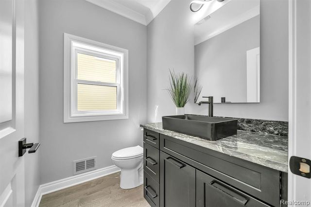 1929 Brookwood Avenue, Royal Oak, MI 48073