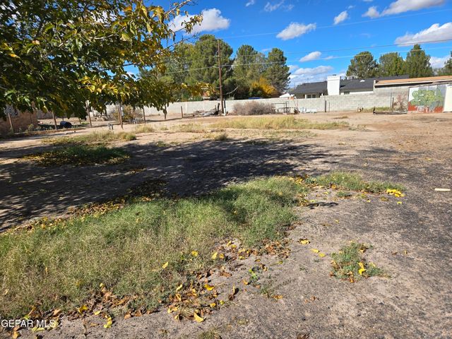 1043 Ada Lane, El Paso, TX 79932