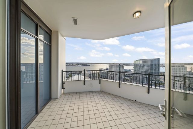 700 W Harbor 2501, San Diego, CA 92101