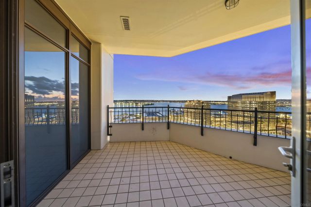 700 W Harbor 2501, San Diego, CA 92101