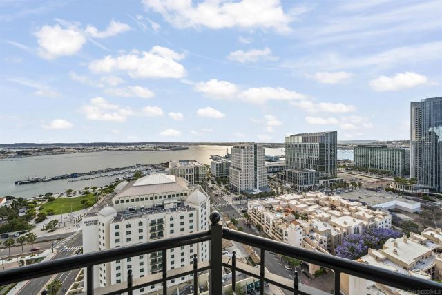 700 W Harbor 2501, San Diego, CA 92101
