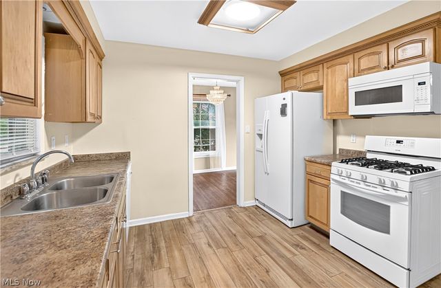 2500 N Taylor Road, Cleveland Heights, OH 44118