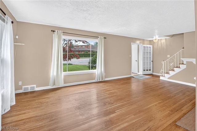 2500 N Taylor Road, Cleveland Heights, OH 44118