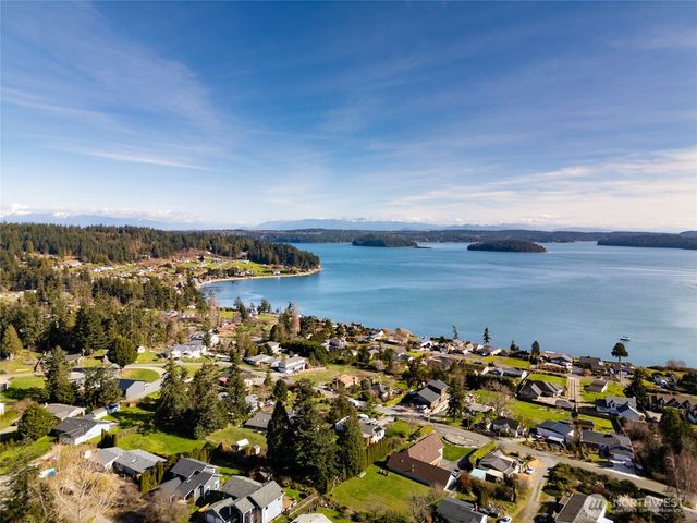 15330 Dewey Crest Lane, Anacortes, WA 98221