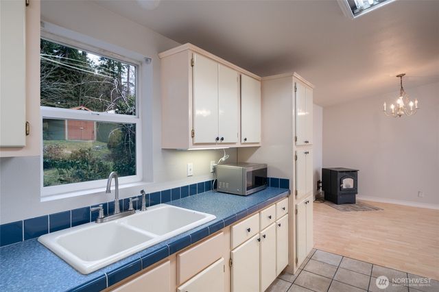 15330 Dewey Crest Lane, Anacortes, WA 98221