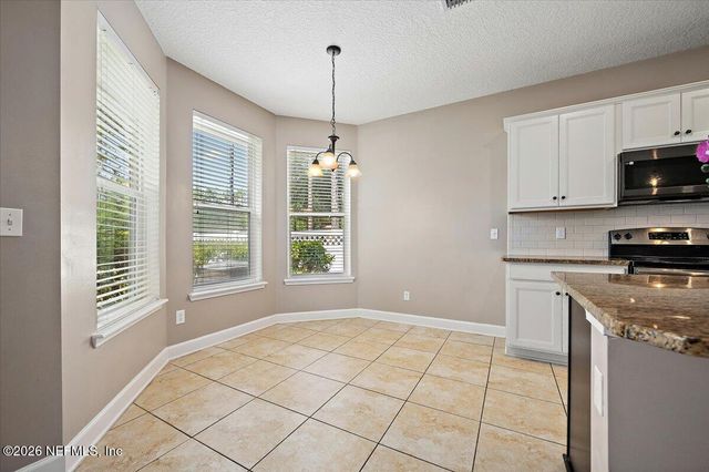28 FOREST EDGE Drive, St. Johns, FL 32259