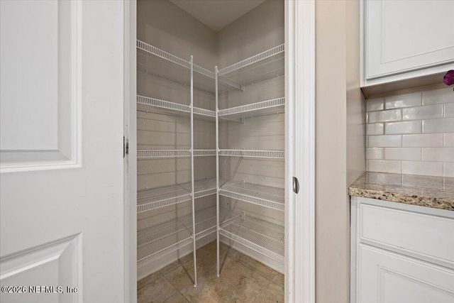 28 FOREST EDGE Drive, St. Johns, FL 32259