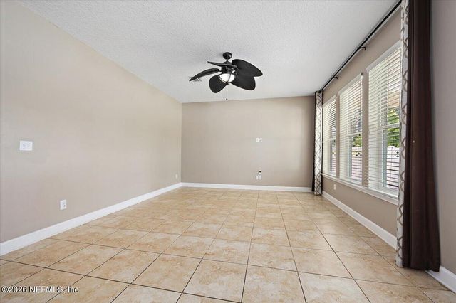28 FOREST EDGE Drive, St. Johns, FL 32259