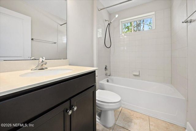 28 FOREST EDGE Drive, St. Johns, FL 32259