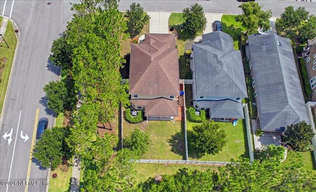 28 FOREST EDGE Drive, St. Johns, FL 32259