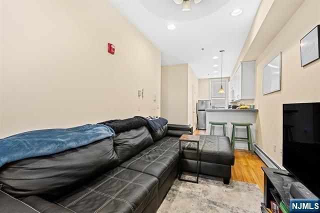 358 3rd Street 3R, Hoboken, NJ 07030