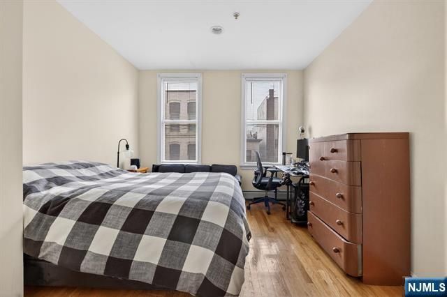 358 3rd Street 3R, Hoboken, NJ 07030