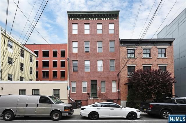 358 3rd Street 3R, Hoboken, NJ 07030