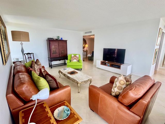 5550 N OCEAN Drive 6D, Singer Island, FL 33404