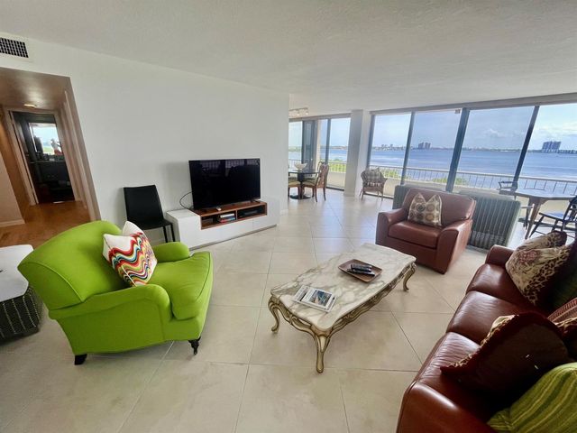 5550 N OCEAN Drive 6D, Singer Island, FL 33404