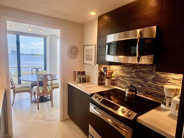5550 N OCEAN Drive 6D, Singer Island, FL 33404