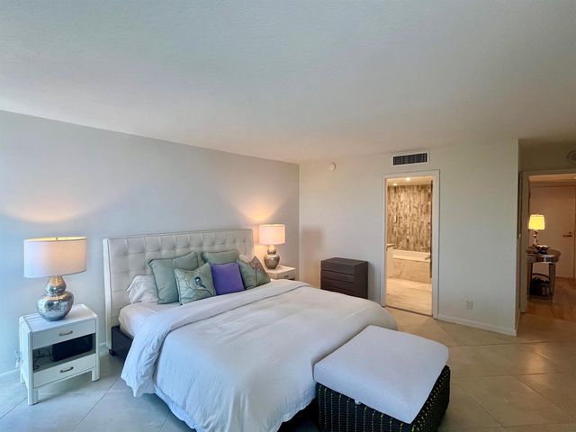 5550 N OCEAN Drive 6D, Singer Island, FL 33404