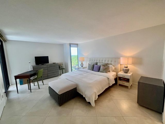 5550 N OCEAN Drive 6D, Singer Island, FL 33404