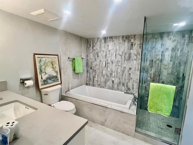 5550 N OCEAN Drive 6D, Singer Island, FL 33404