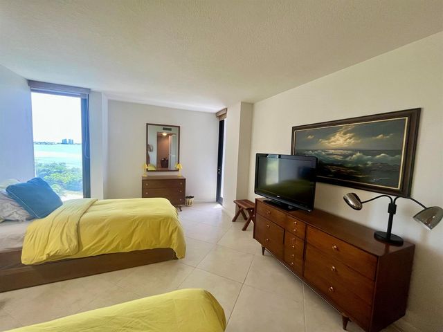 5550 N OCEAN Drive 6D, Singer Island, FL 33404