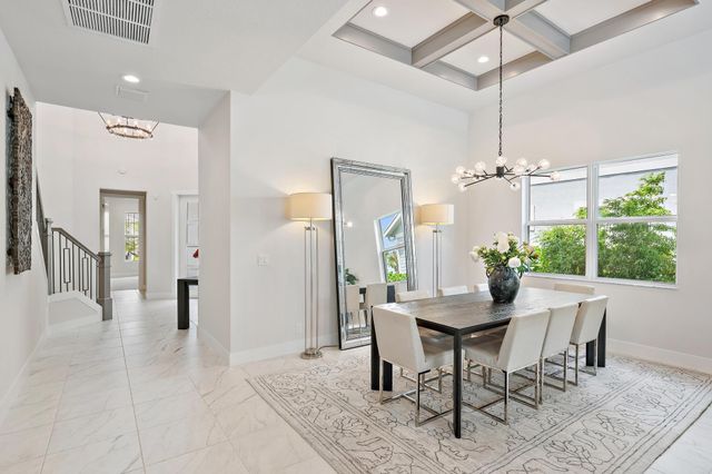 9338 Crestview Circle, Palm Beach Gardens, FL 33412