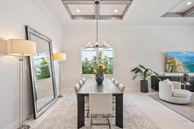 9338 Crestview Circle, Palm Beach Gardens, FL 33412