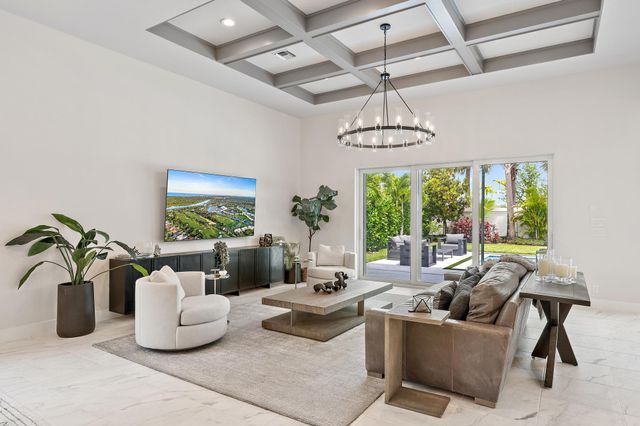 9338 Crestview Circle, Palm Beach Gardens, FL 33412