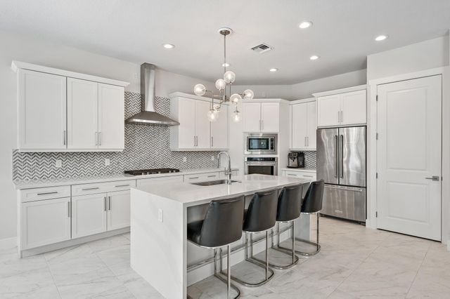 9338 Crestview Circle, Palm Beach Gardens, FL 33412