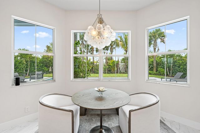 9338 Crestview Circle, Palm Beach Gardens, FL 33412