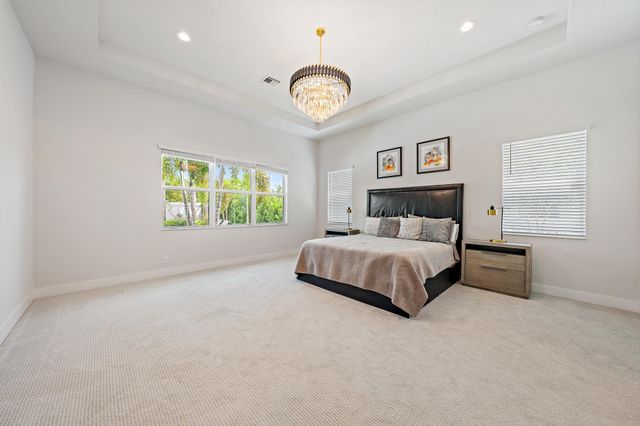 9338 Crestview Circle, Palm Beach Gardens, FL 33412