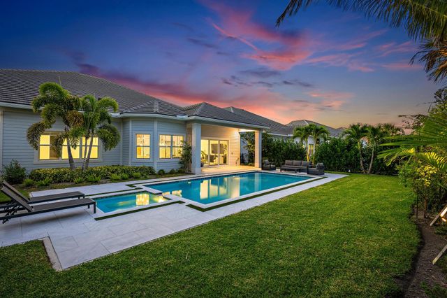 9338 Crestview Circle, Palm Beach Gardens, FL 33412