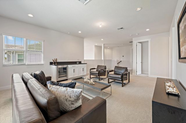 9338 Crestview Circle, Palm Beach Gardens, FL 33412