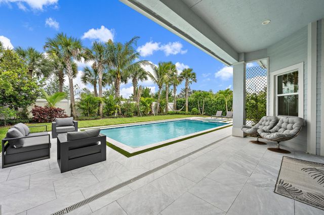 9338 Crestview Circle, Palm Beach Gardens, FL 33412