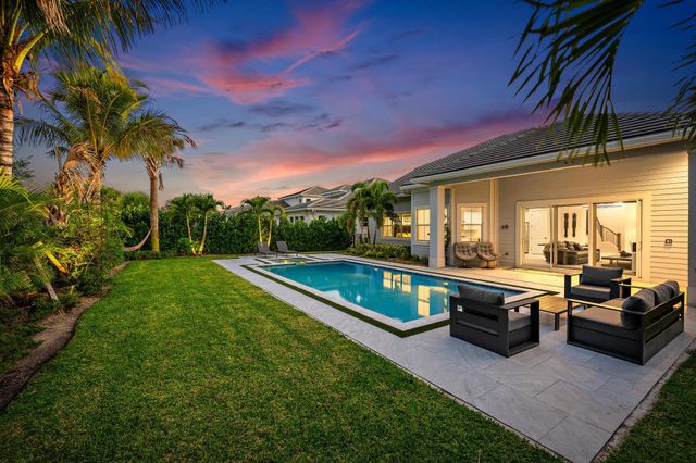 9338 Crestview Circle, Palm Beach Gardens, FL 33412