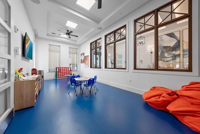 9338 Crestview Circle, Palm Beach Gardens, FL 33412