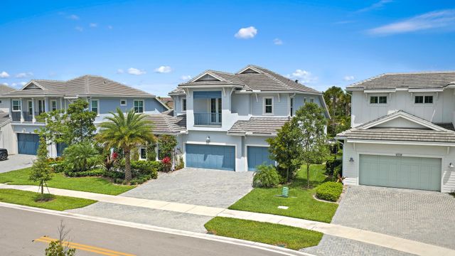 9338 Crestview Circle, Palm Beach Gardens, FL 33412
